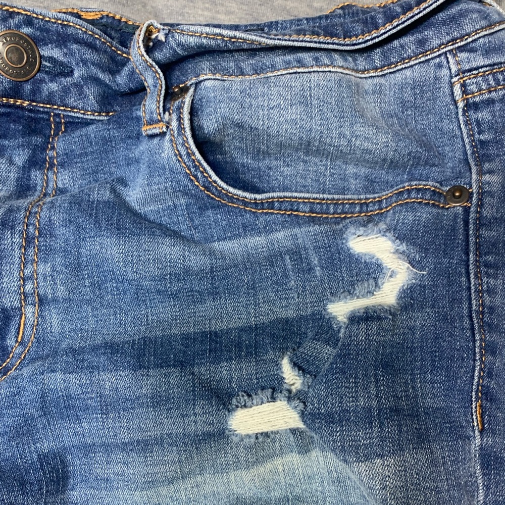 Aeropostale distressed shorts